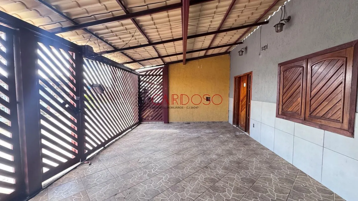 VENDE-SE CASA – QR 210 | SAMAMBAIA NORTEExcelente oportunidade para quem busca c...