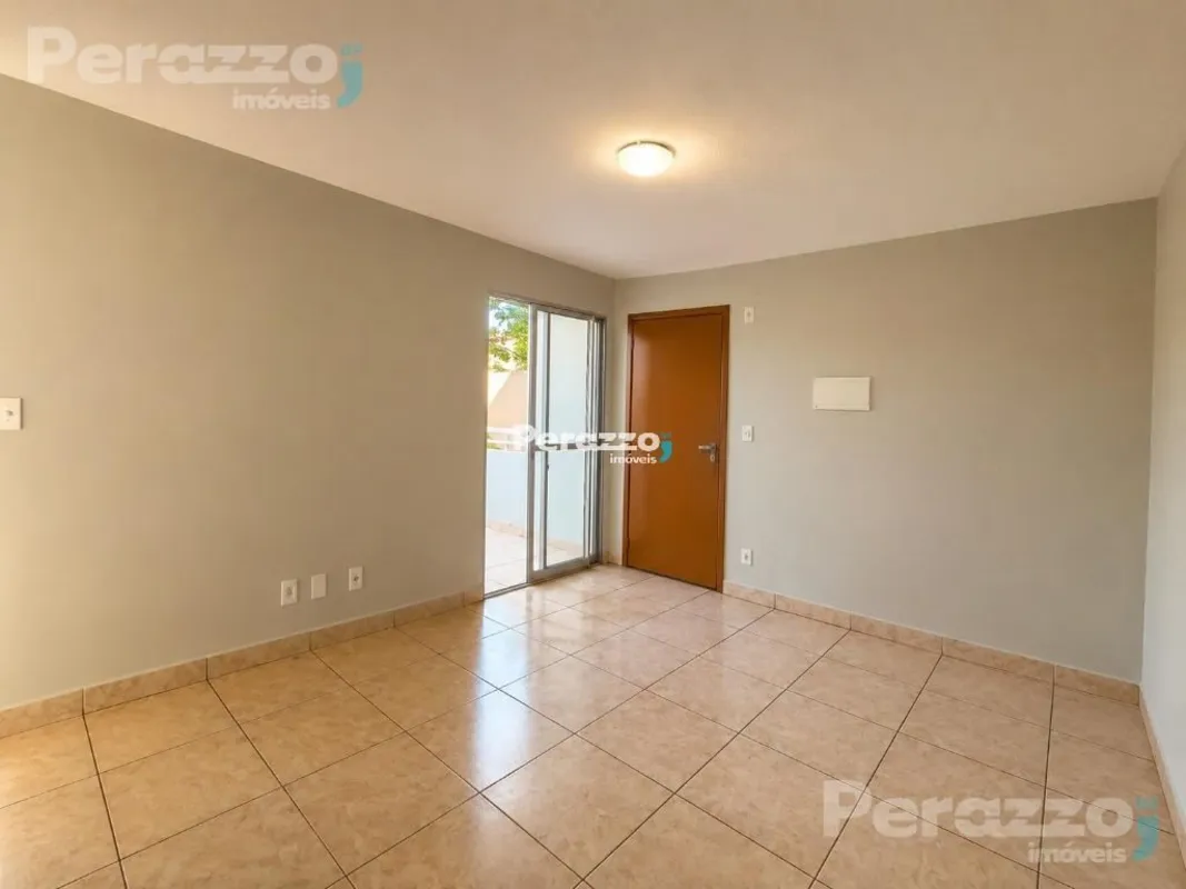 More no Jardins Mangueiral! Apartamento Térreo de 2 Quartos com Varanda por Apen...