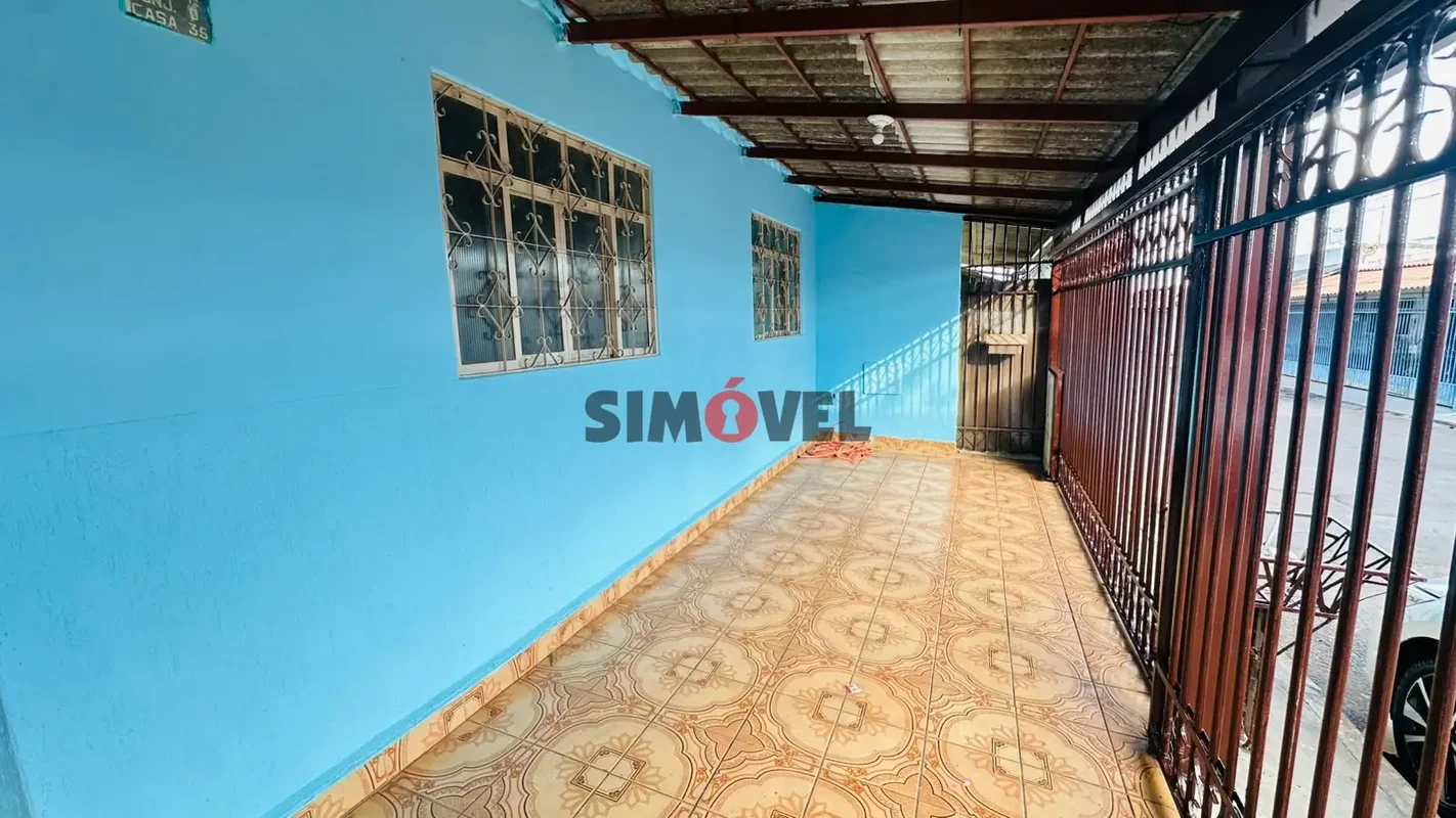 QNP 13 - Casa Frente 3 dormitórios para alugar, 90m² por R$ 1.650/mês - Ceilândi...