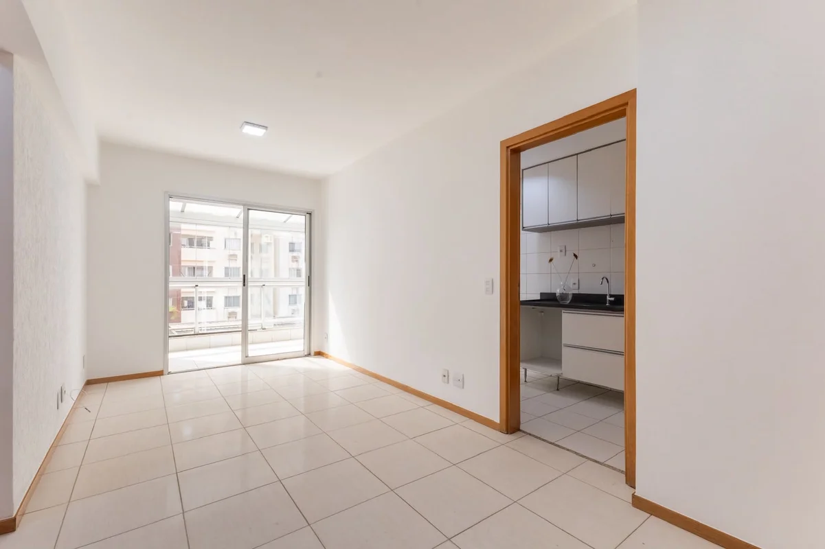ÁGUAS CLARAS - Apartamento com 2 quartos e planta grande na quadra 208.• RESIDEN...