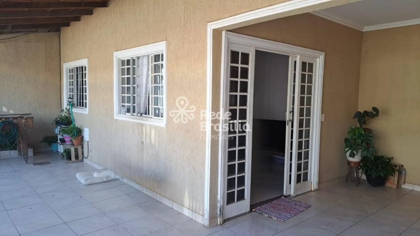 QNP 15 | Casa com Edícula Independente e excelente localização | Ceilândia Excel...
