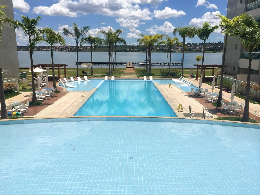 Brisas do Lago excelente mobilia, lateral vista lago .Descubra um excelente inve...