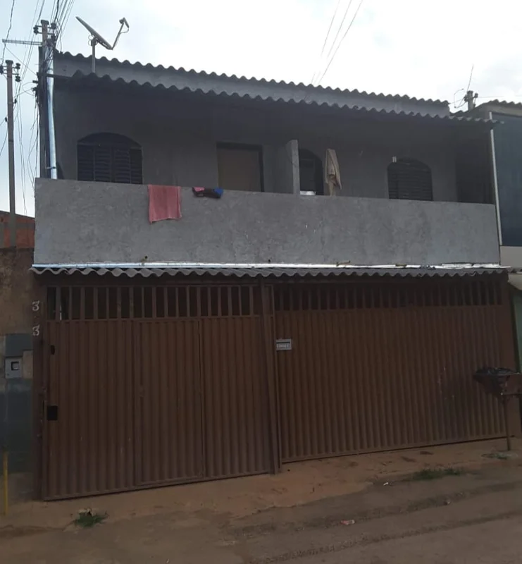 Sobrado com 5 Kits na QNR 3, Conjunto 3 — Oportunidade Única para Investidor (Ve...
