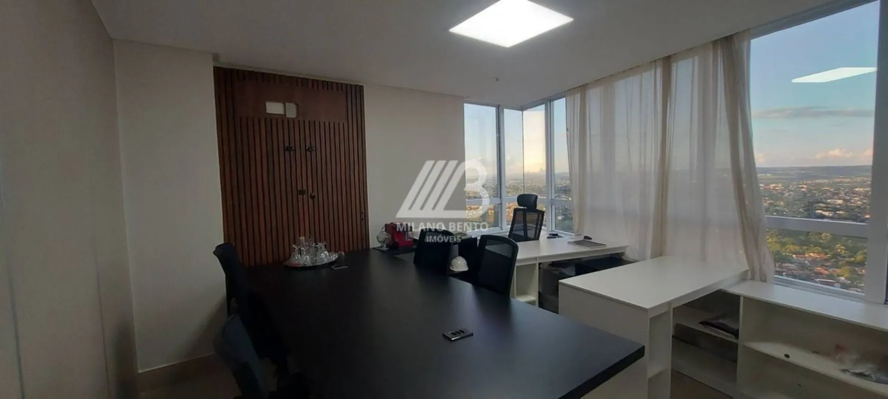 Sala comercial aérea no 24º andar do Edifício Trade Tower Lozandes - o endereço ...