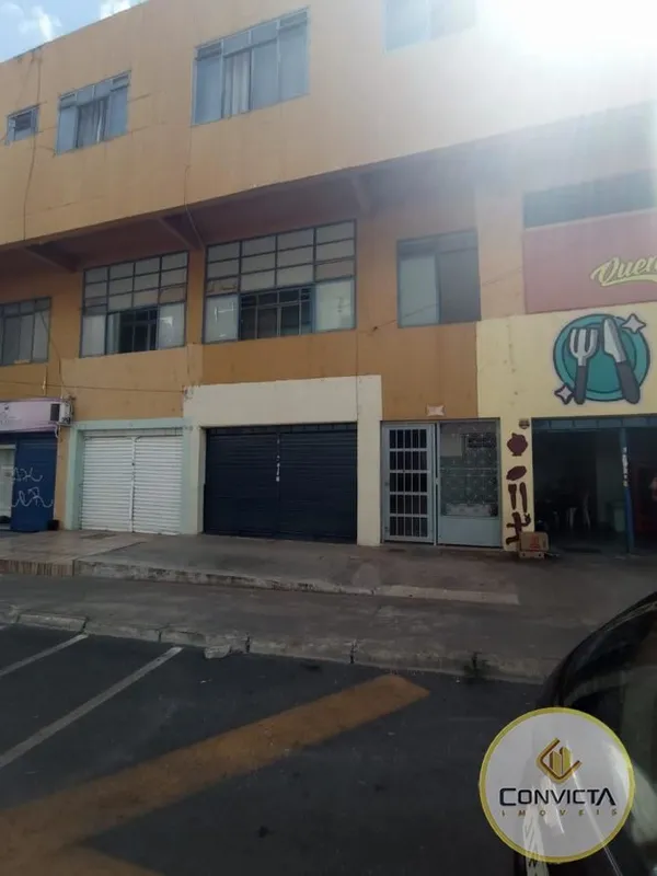  ENDEREÇO: AVENIDA CENTRAL BL 1124 A APT 02 - N.BANDEIRANTE UMA SALA COM BANHEIR...