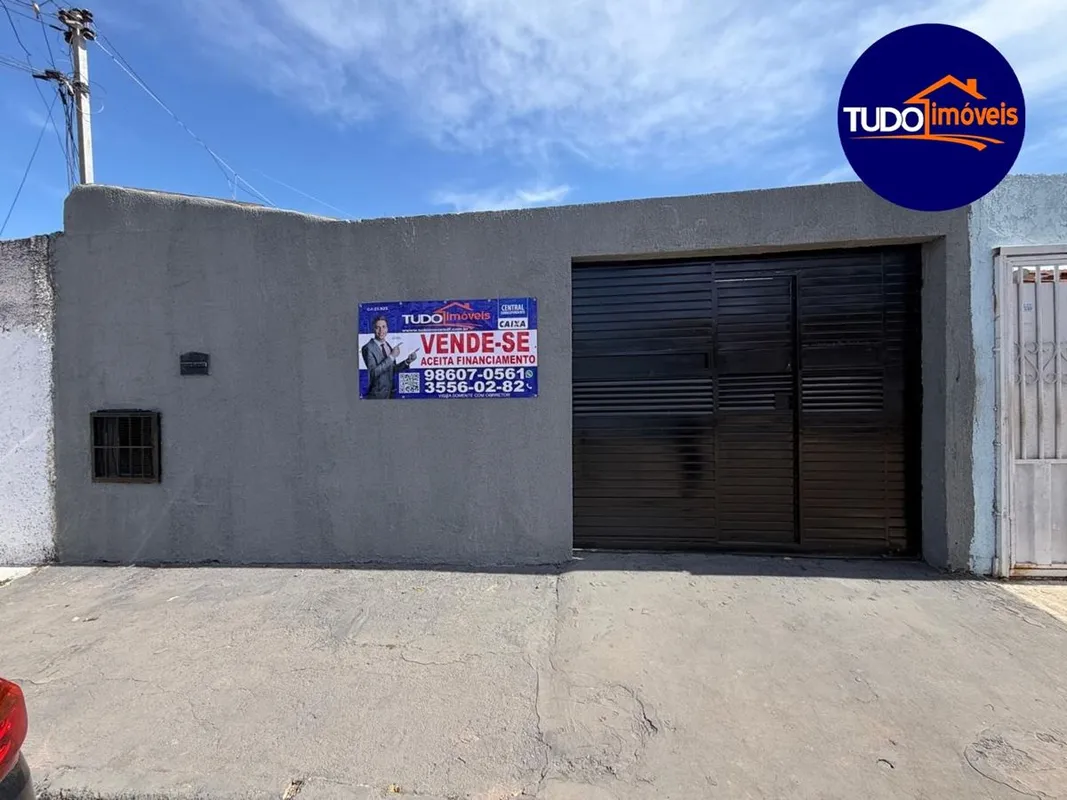CASA À VENDA - QUADRA 206 | SANTA MARIA/DFExcelente oportunidade para quem busca...