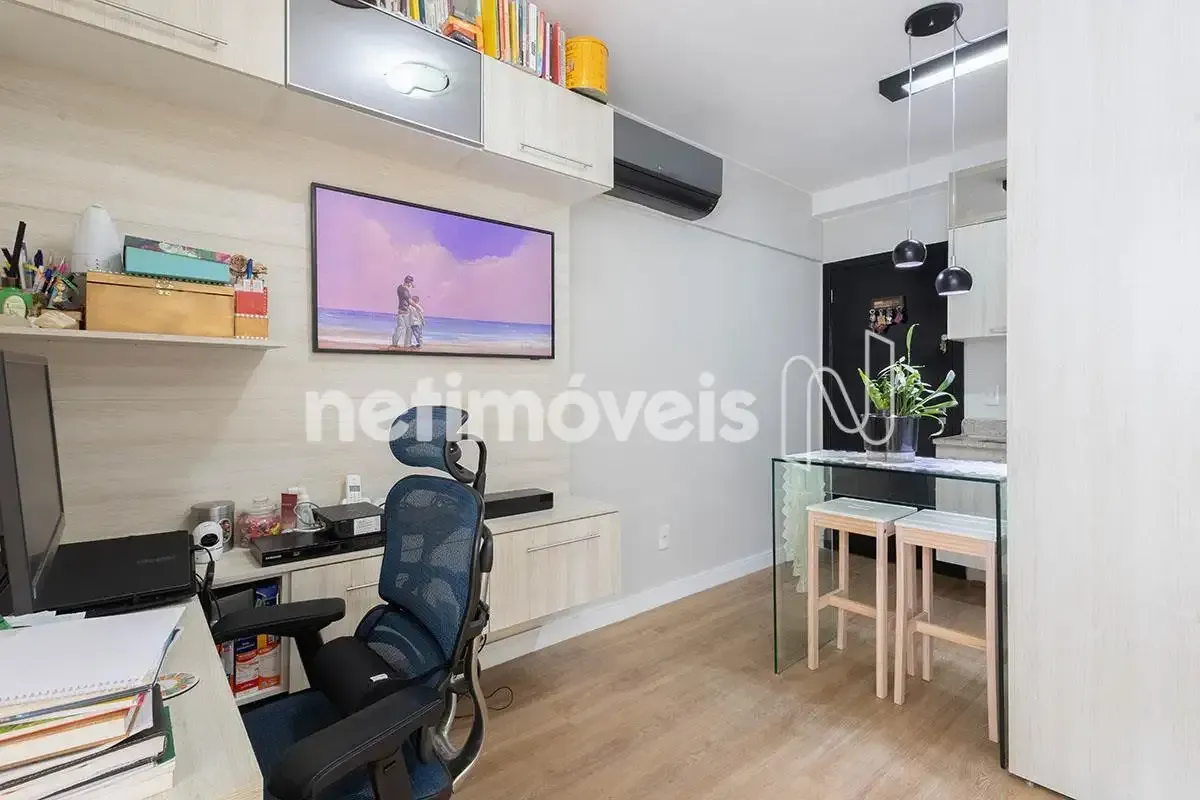 KITCHENETTE MOBILIADA – CONFORTO, PRATICIDADE E EXCELENTE LOCALIZAÇÃO Uma excele...