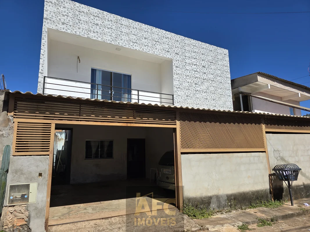 AFC IMÓVEIS VENDE:Casa com dois pavimentos, em fase de acabamentos, onde no térr...