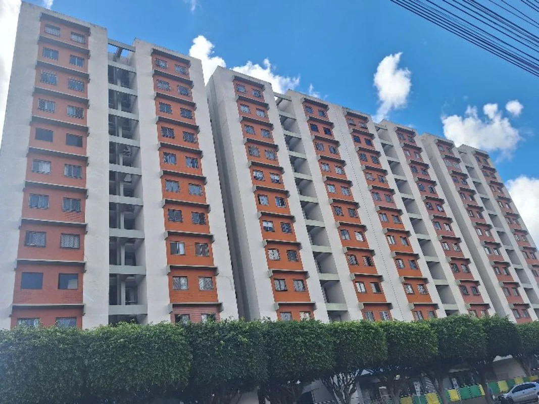 - APARTAMENTO COM 3 QUARTOS- PISO REFORMADO- ARMÁRIOS NOS QUARTOS- VISTA TOTALME...