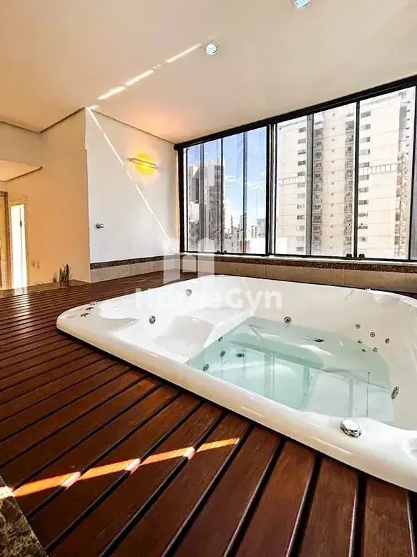 PENTHOUSE PARA LOCAÇÃO EDIFÍCIO RIO DAS OSTRAS Localização estratégica: Setor Bu...