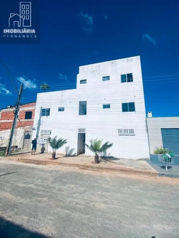 IMOBILIÁRIA FERNANDES aluga excelente apartamento na Quadra 10 no Setor Sul, no ...