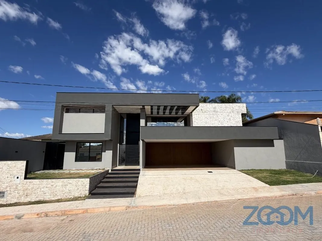 CASA CONTEMPORÂNEA ASSINADA | PRIMEIRA LOCAÇÃO | 4 SUÍTES | 596,84m² CONSTRUÍDOS...