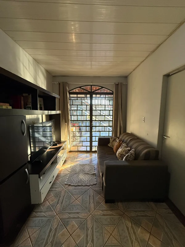 JDM IMOBILIÁRIA VENDE: Excelente casa, localizada na QR 408 - Samambaia Norte. G...
