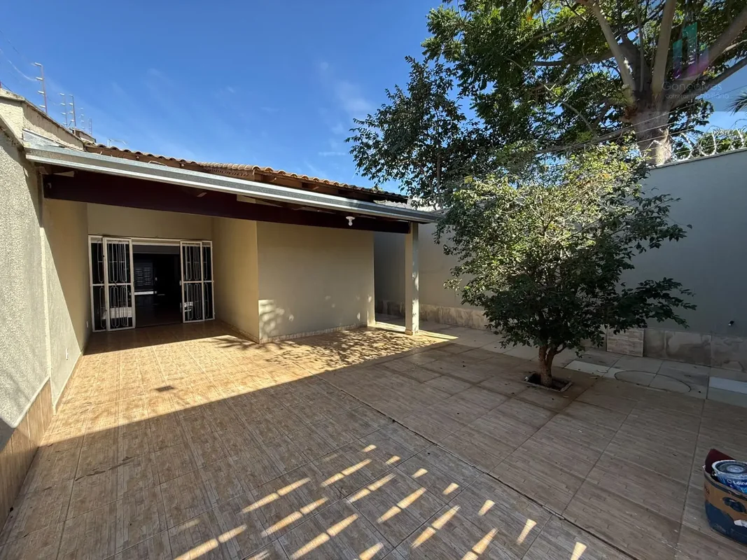  CASA A VENDA NA VILA BRASILIA 3 QUARTOS SUITE AO LADO DA IGREJA MAO POSTA E TER...