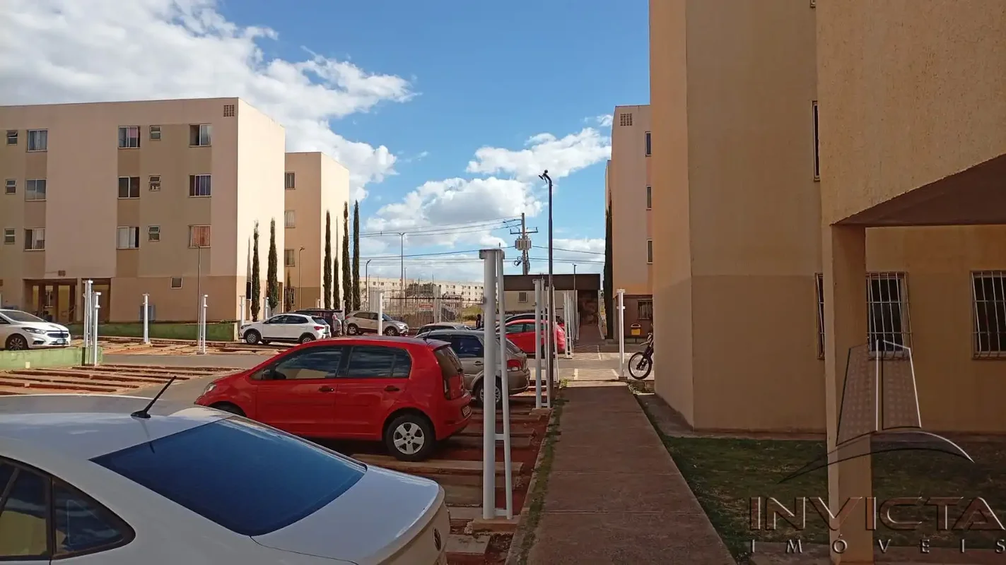 Oportunidade imperdível! Apartamento na QS 22, condomínio IPÊ Amarelo, com 2 qua...