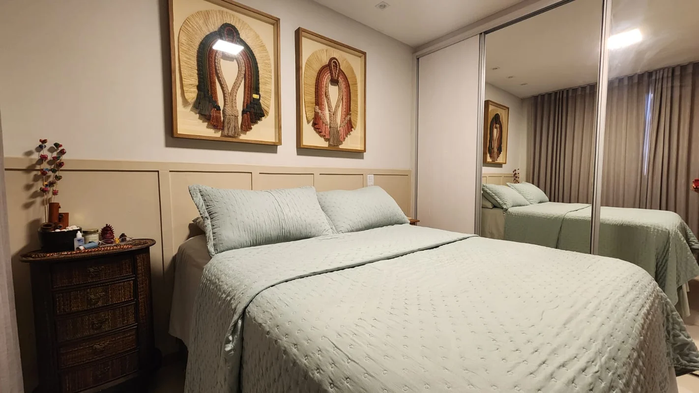 VIA ENSEADA - 03 QTOS COM VARANDA GOURMET - 02 VAGASExcelente apartamento de 03 ...