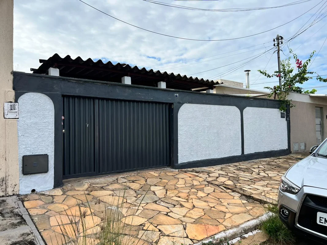 Se você busca um imóvel em uma das melhores localizações da região, esta é uma e...