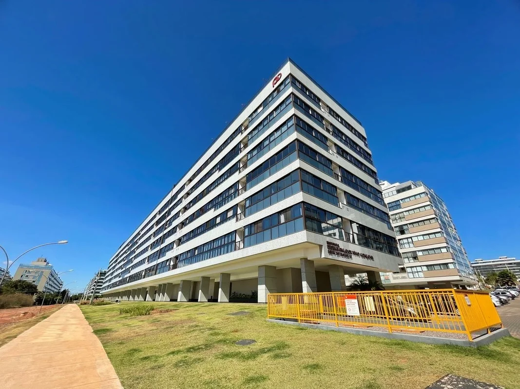 Descubra este apartamento decorado e mobiliado, localizado na SQNW 307 Bloco I, ...