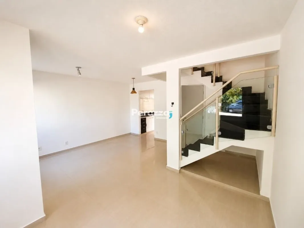Tudo o que Você Precisa para Viver Bem: Casa com 3 Quartos sendo uma Suíte, Área...