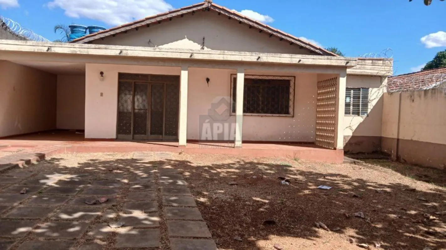 Casa Térrea à Venda - 193 m² de área construída | 360,42 m² de terrenoLocalizaçã...