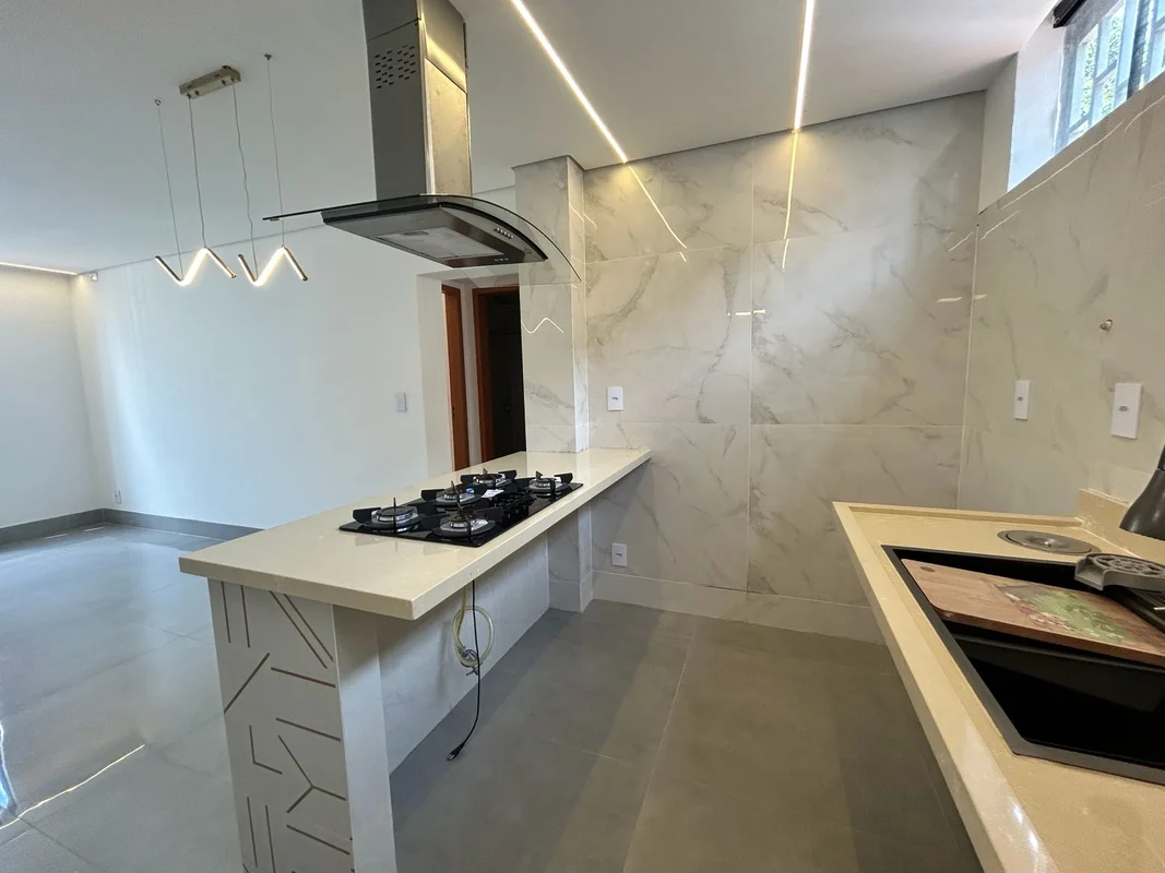 Apartamento à venda na Asa Sul – SQS 413Excelente oportunidade na Asa Sul! Apart...