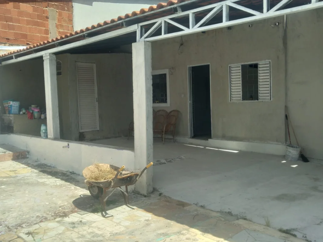 Vendo este imóvel, ótima localização e com preço acessível. 24/07/26
