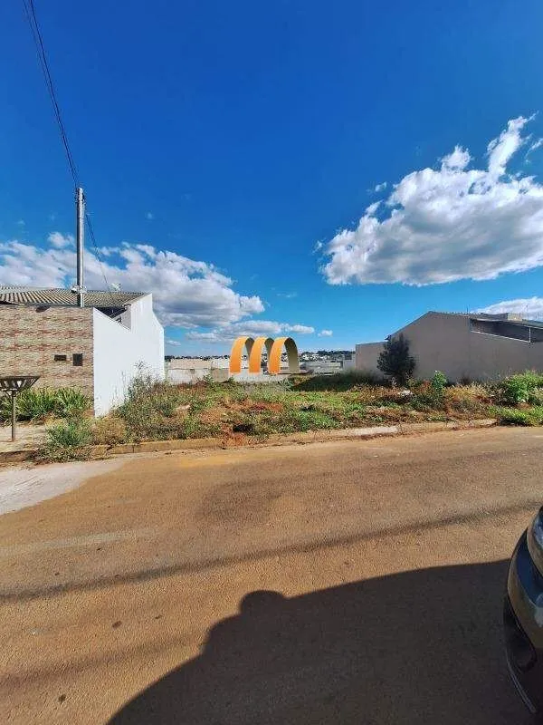 LOTE A VENDA COM 300M² NO RESIDENCIAL FLOR DO CERRADO;locação e venda de imóveis...