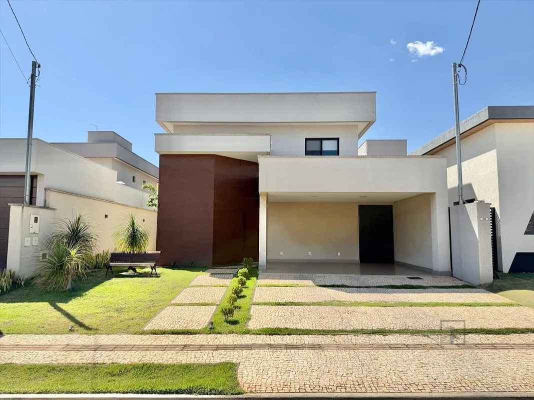 Sobrado a com 4 quartos a venda Condomínio Jardins Bolonha Imóvel composto por s...
