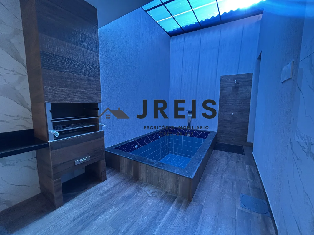 JREIS ESCRITÓRIO IMOBILIÁRIO -imóvel sendo:* 3 quartos sendo uma suíte com close...