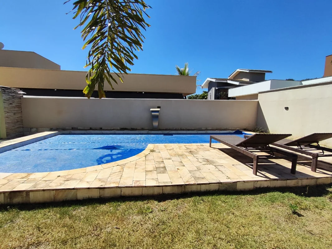 Sobrado no Portal 2* Área do terreno: 450 m2* Área construída: 310 m2* Sala para...