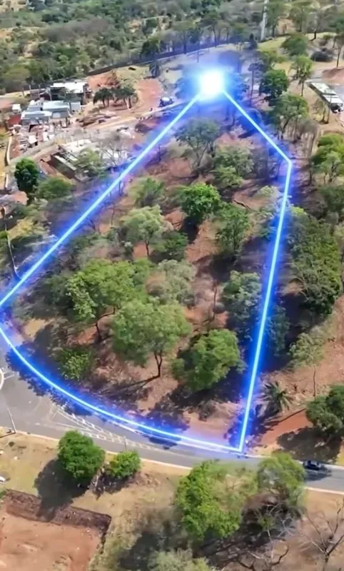 Uma oportunidade em um dos condomínios horizontais mais exclusivos de Goiânia.Co...