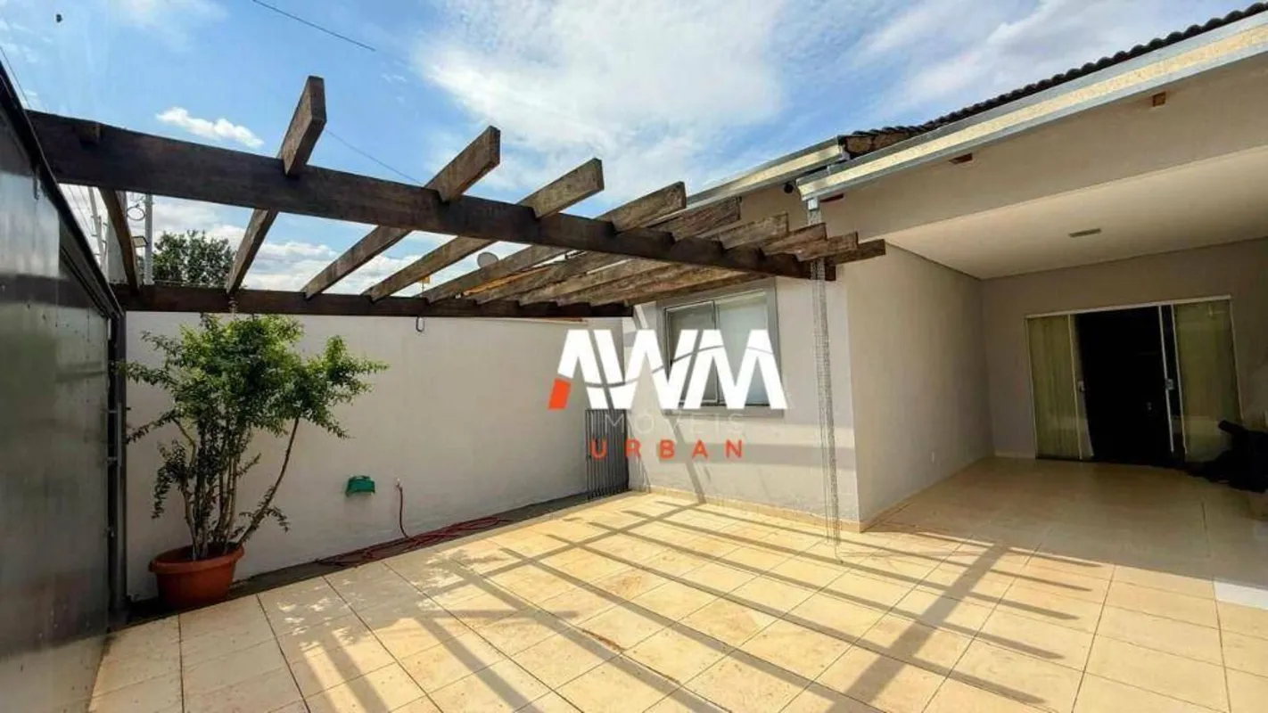 Casa 3 quartos, 1 suíte, 210 m quadrados de lote, 180 m quadrados de área constr...