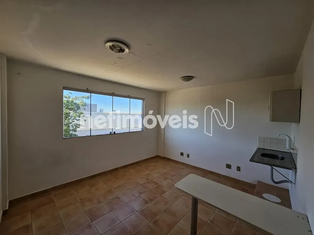Prédio 100% revestido, com 12 salas, entrada com porta em blindex.IMÓVEL:Sala co...
