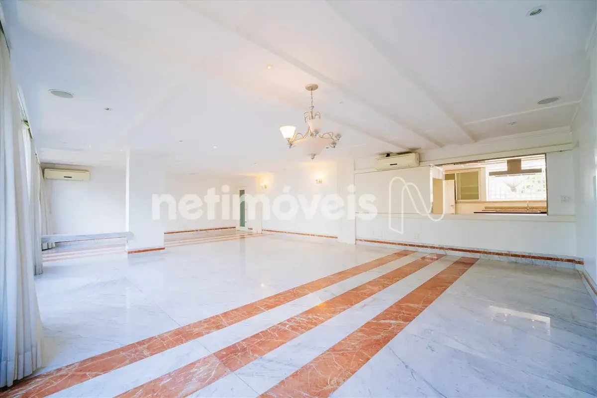 SQS 114 | ASA SUL | 288m² | VISTA LIVRE | NASCENTE Existem imóveis. E existem lu...