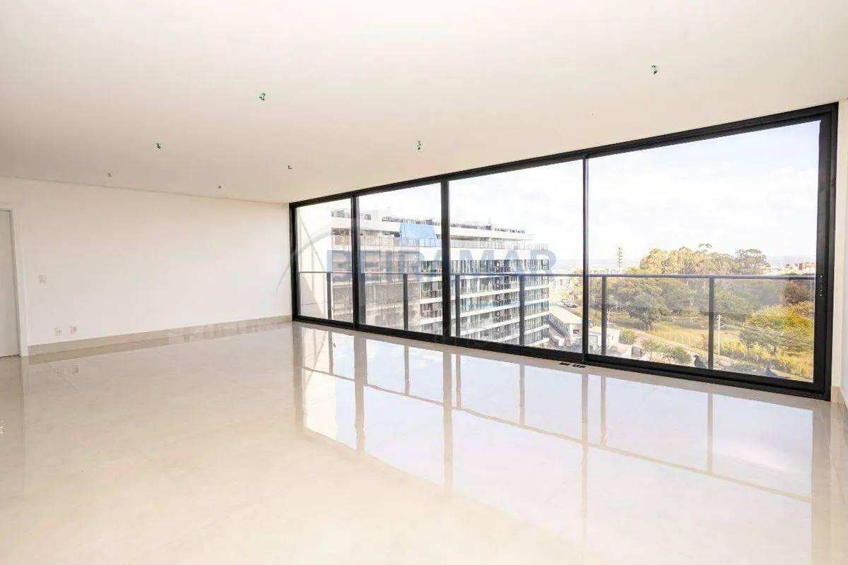 Apartamento Vazado de Alto Padrão - 4 Suítes, 230m², 4 Vagas - Parque da Alvorad...