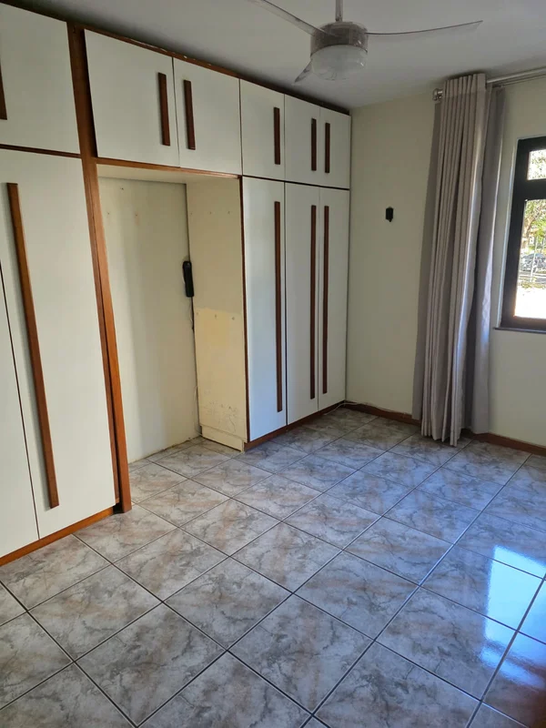 ALUGUEL DE APARTAMENTO NA SQN 115 BLOCO FApartamento de 167m2 na 115 Norte com 4...