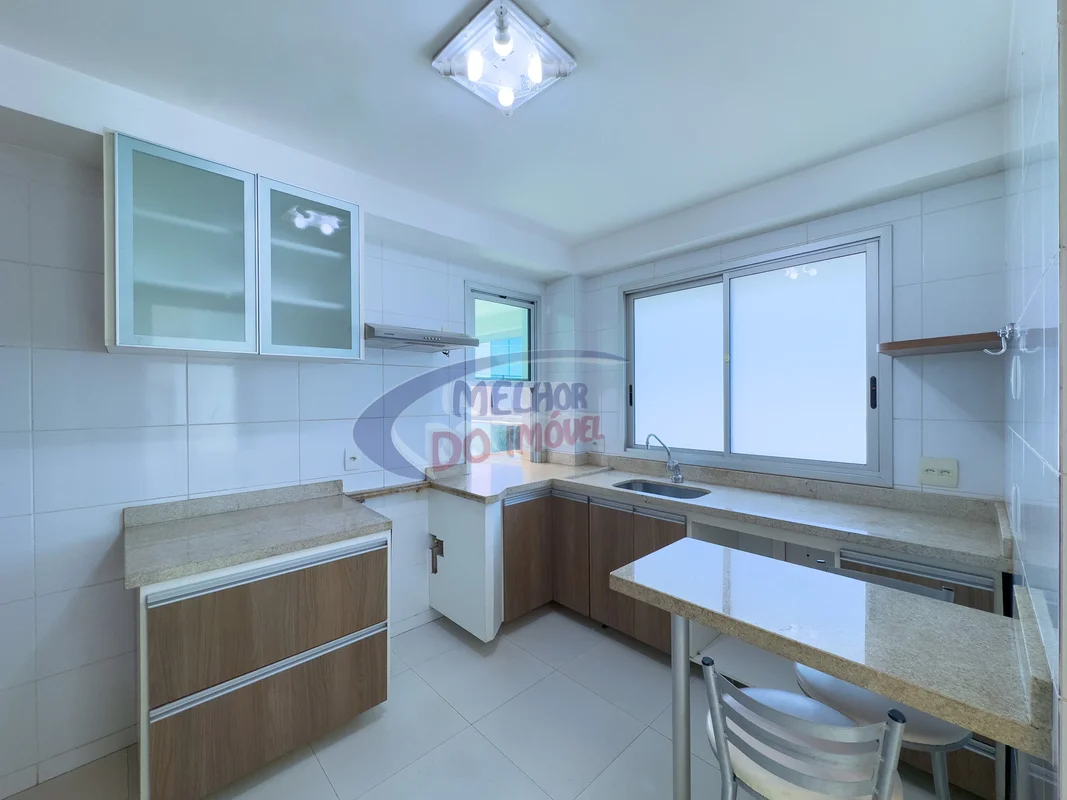 Oportunidade excelente: apartamento com 3 quartos (uma suíte), 2 vagas à venda n...