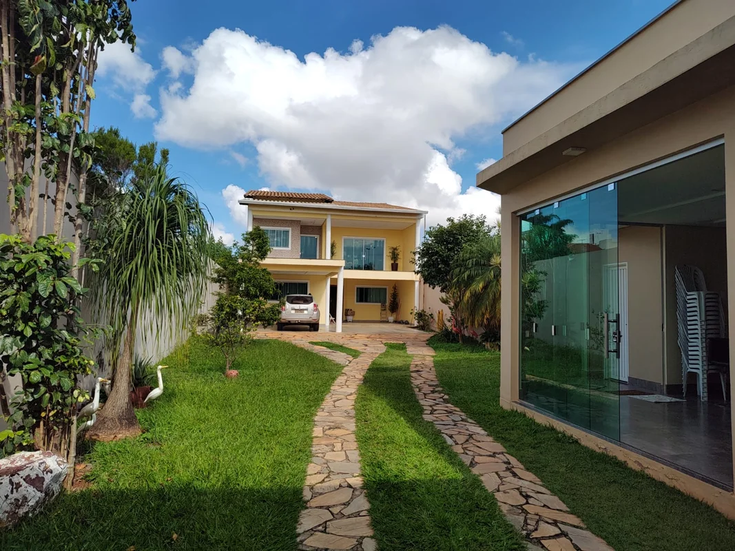 MARAVILHOSA Casa 4Qts para locação, no Setor de Mansões Samambaia SulÁrea Privat...