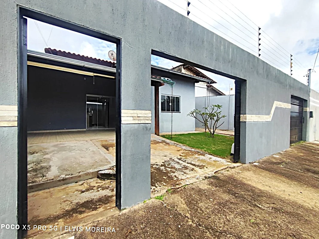 CASA Á VENDA DE 3 QUARTOS, SENDO 1 SUÍTE, COM MÓVEIS PLANEJADOS, SEMI MOBILIADA,...