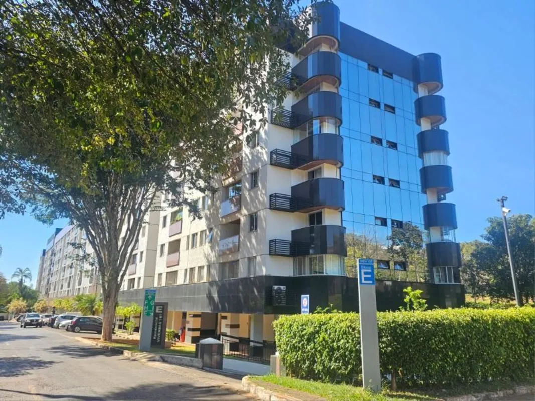SQN 107 - BLOCO E - EDIFÍCIO VIVENDAS - Locação apartamento com 72m² úteis aprox...