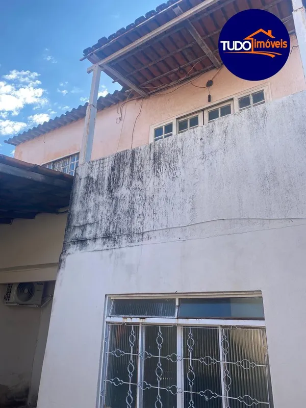 CASA À VENDA - QC 4 CONJUNTO 15 | RIACHO FUNDO II/DFExcelente oportunidade para ...