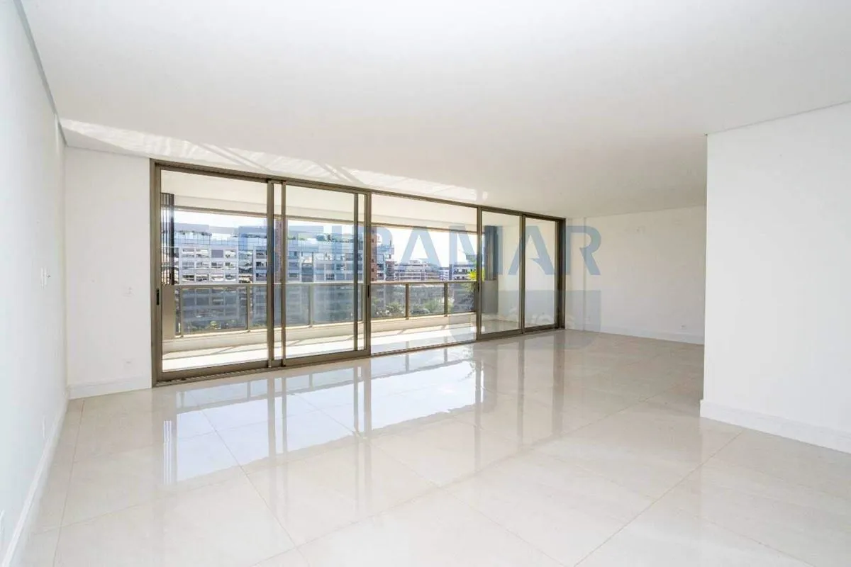 Apartamento de alto padrão com 4 suítes à venda no High Design, na SQNW 304 do N...