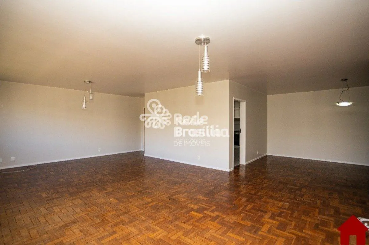 Excelente apartamento com 4 quartos e ótima distribuição dos ambientes!Este imóv...