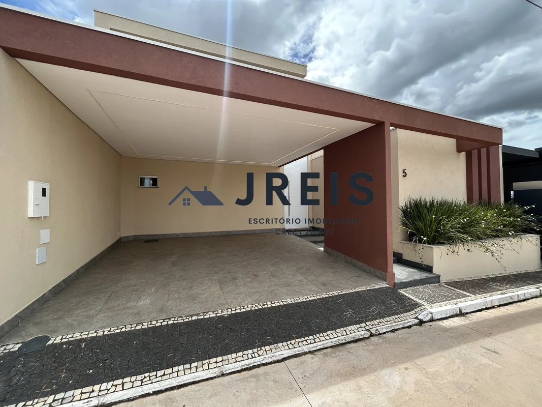 JREIS ESCRITÓRIO IMOBILIÁRIAValor: R$ 1.190.000,00Terreno: 220 m² totalmente con...