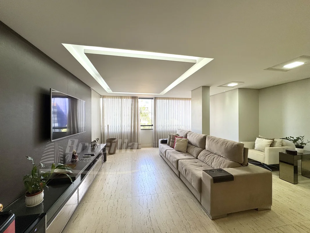 RESIDENCIAL ROYAL GARDEN - SUDOESTE SQSW 102 Excelente apartamento totalmente re...