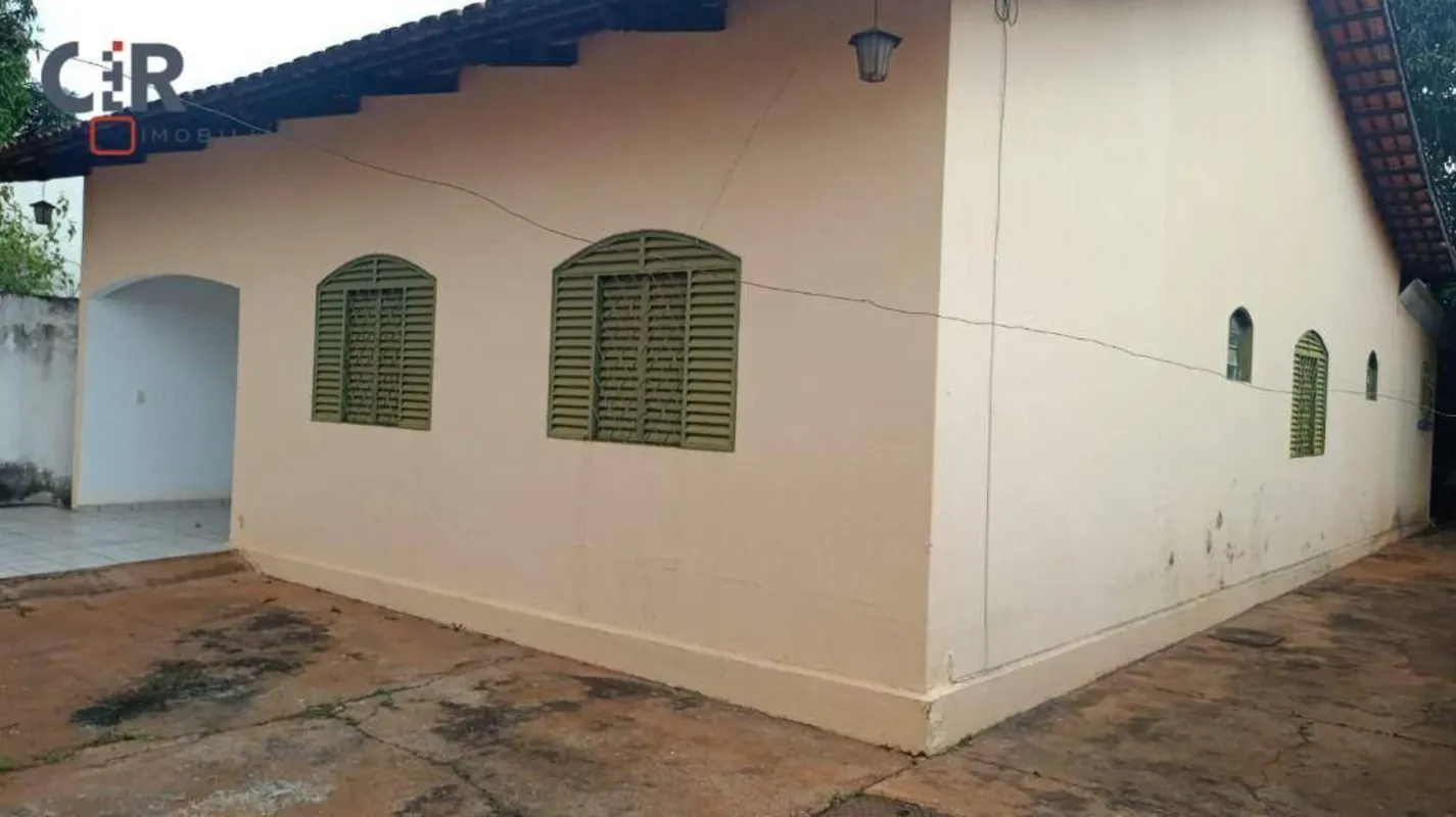 CASA À VENDA JARDIM ANA LUCIAEspaço, conforto e excelente localização para você ...
