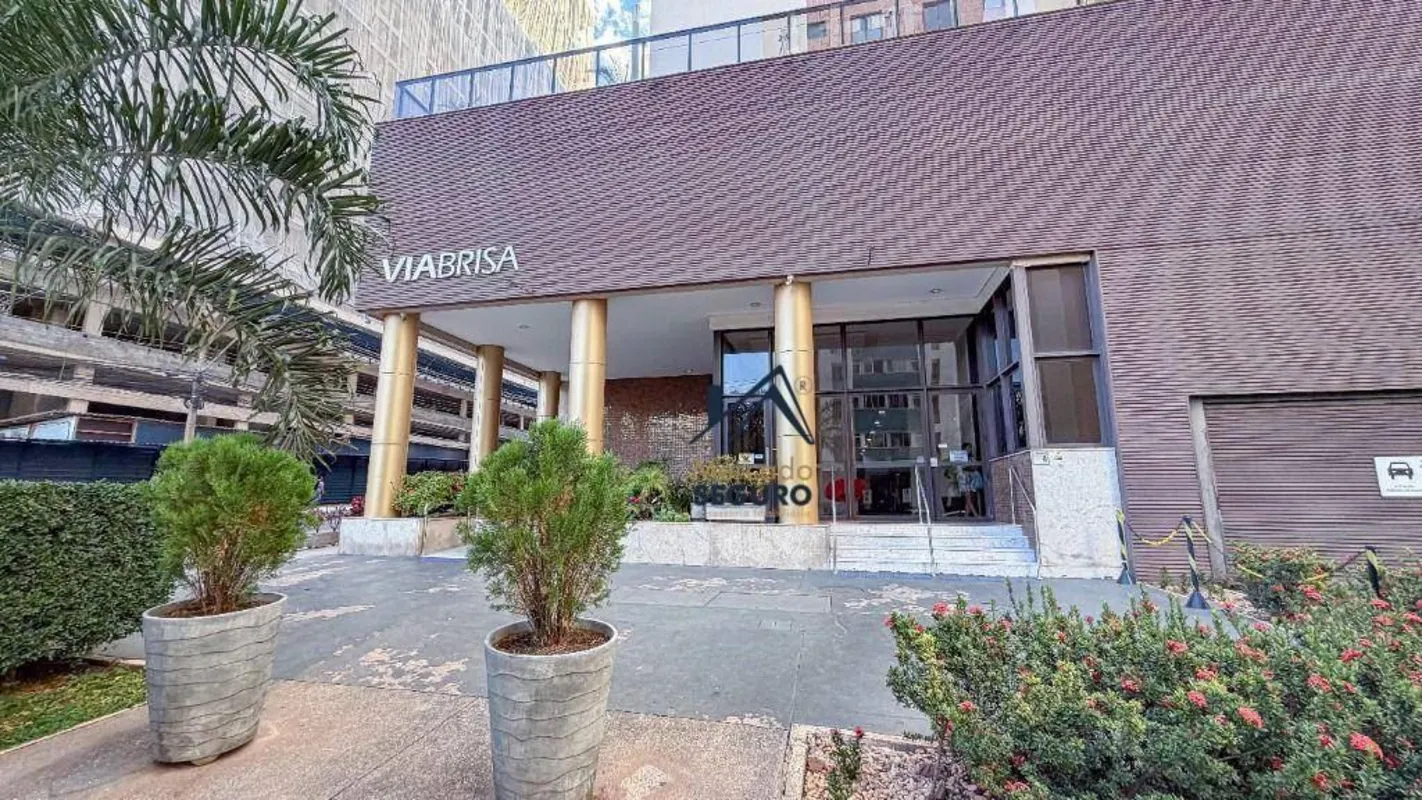 Mercado Seguro Imóveis aluga:- Kit no Via Brisa com varanda- 7o andar e nascente...