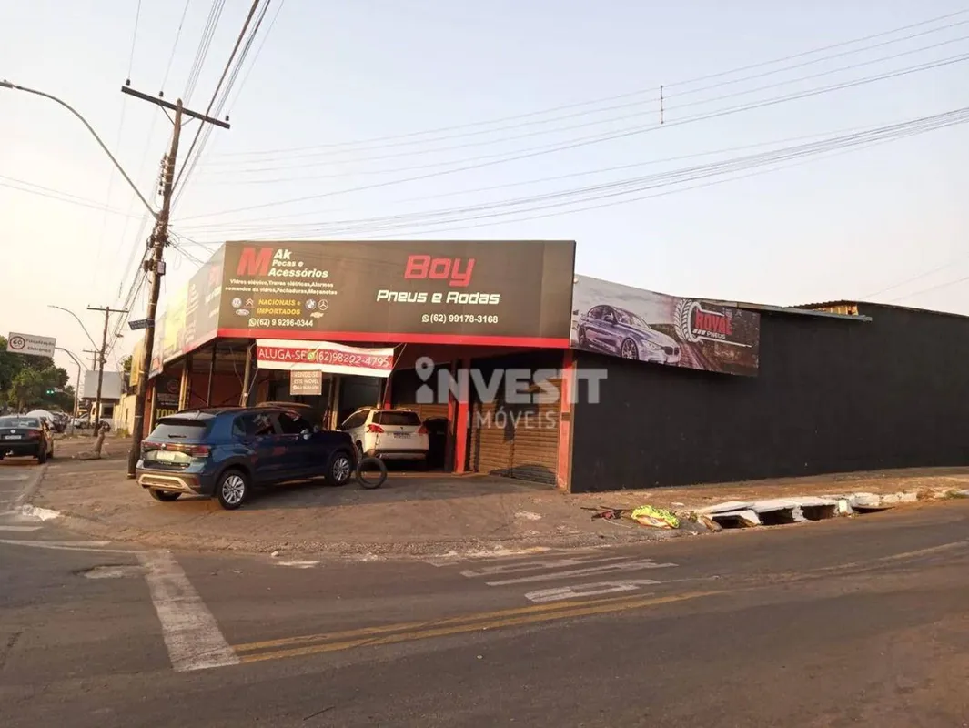 LOCALIZAÇÃO:Prédio comercial situado em região valorizada da Vila Mauá, com fáci...