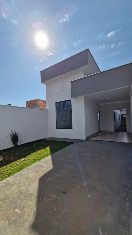 Casa Nova à Venda no Bairro Ilda!Chegou a oportunidade que você esperava para co...