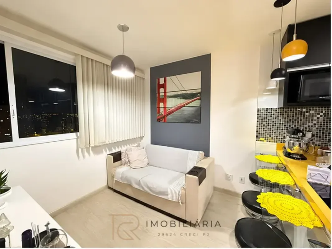 TRG imobiliária vende :Apartamento Reformado | 2 Quartos (1 Suíte) | Vista Livre...